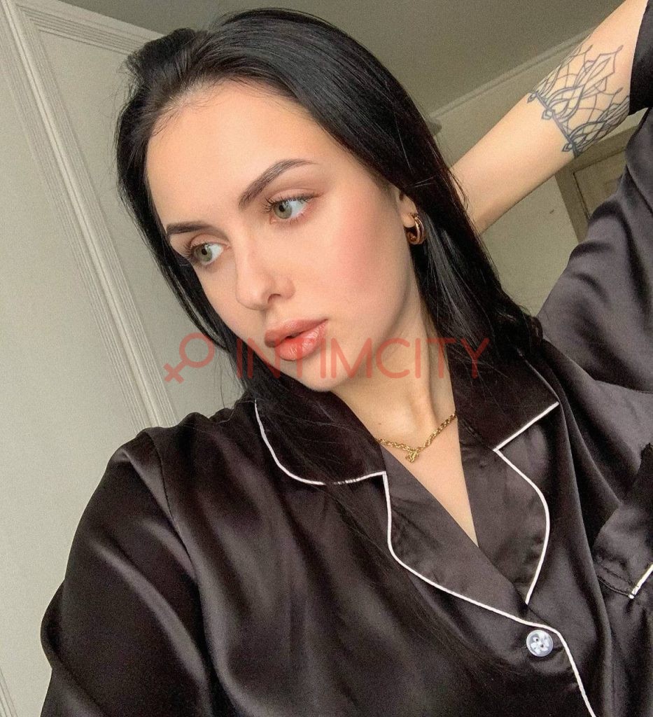 Индивидуалка Есения Интимсити