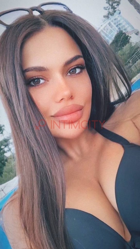 Эскортница Британи Интимсити