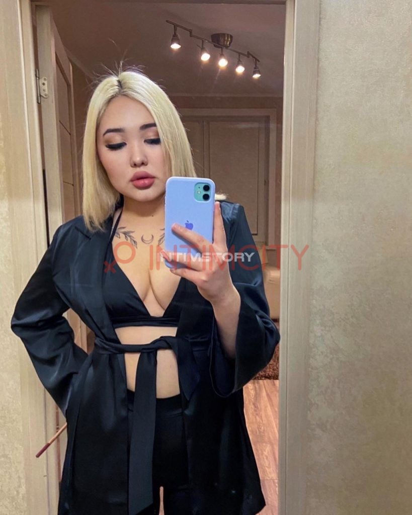 Шлюха Николь IntimCity