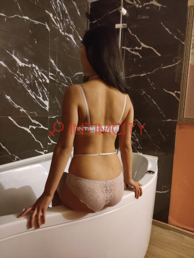 Элитная проститутка Гуля IntimCity