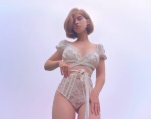 Эскортница Синтия IntimCity