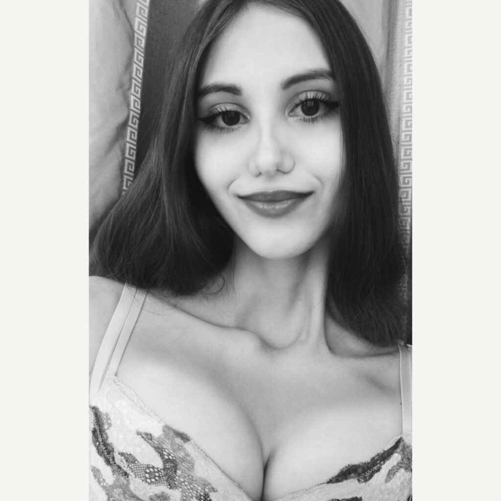 Эскортница Ника Интимсити