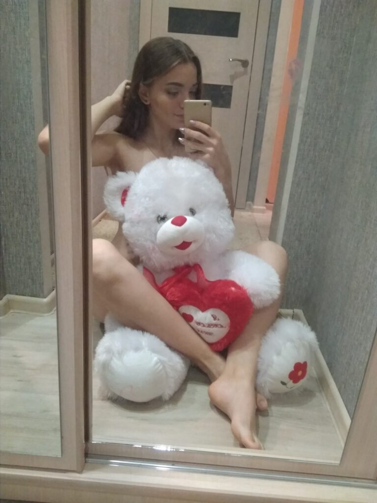 Элитная проститутка Владилена IntimCity