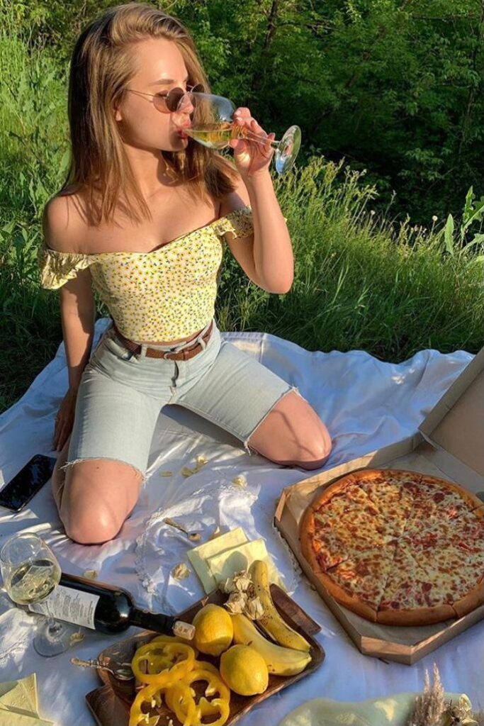 Эскортница Аська IntimCity